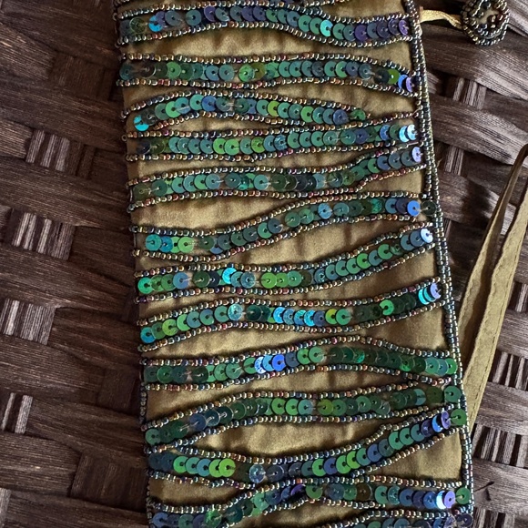 Sequin Green and Gold Clutch - Picture 2 of 4